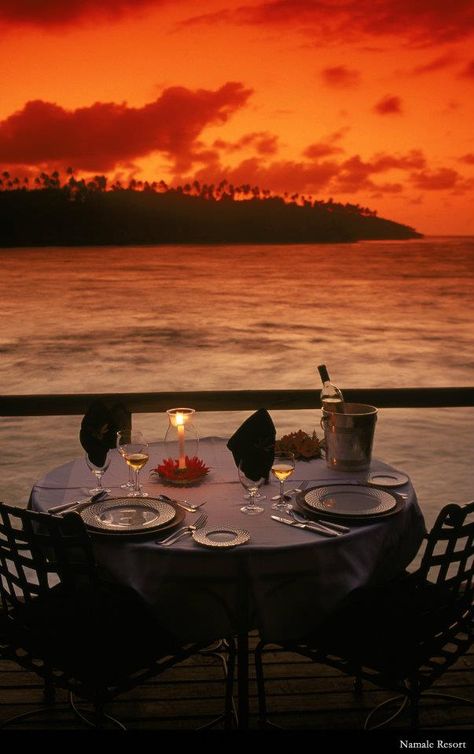 Dinner at sunset in Fiji Sunset Dinner, Beach Dining, Beach Dinner, Romantic Date Ideas, Travel Wishlist, Romantic Dinner, Romantic Evening, Honeymoons, Beautiful Evening