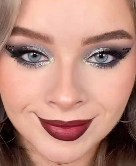 Taylor Swift Reputation Eye Makeup, Simple Reputation Makeup, Taylor Swift Reputation Makeup Tutorial, Reputation Makeup Look Taylor Swift, Eras Tour Rep Makeup, Reputation Taylor Makeup, Reputation Makeup Taylor Swift Eras Tour, Taylor Swift Reputation Tour Makeup, Rep Era Makeup