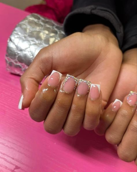 Short Nail With Gems, Small Bling Nails, Black Woman Nail Designs, Nail Ideas Simple Design, Short French Tip With Rhinestones, Short Nails Gems, Simple Nails With Charms, Square Nails With Gems, Diamond French Tip Nails