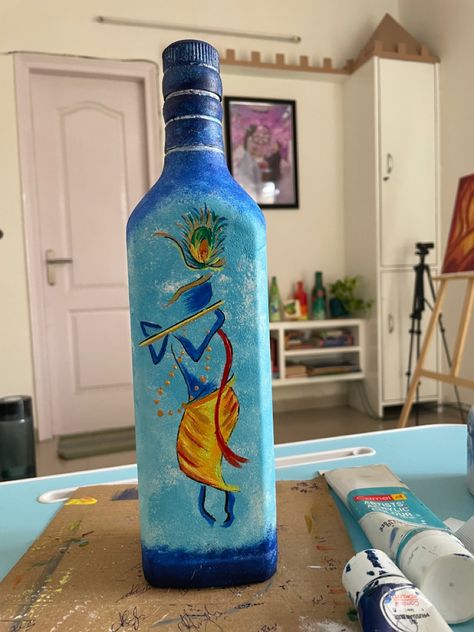 Radha Krishna Bottle Art, Krishna Bottle Art, Hostel Decor, Plastic Cup Crafts, Bottle Paintings, Bottles Decoration Diy, Bottle Paint, Bottle Art Projects, Cycle Painting