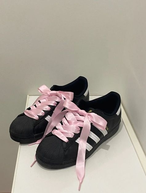 𝙁𝙤𝙡𝙡𝙤𝙬 𝙢𝙚!🪽 Black Adidas Shoes Outfit, Pink Superstars, Black Adidas Superstar, Shoes List, Adidas Superstar Pink, Adidas Superstar Black, Superstar Adidas, Black Superstar, Pretty Sneakers