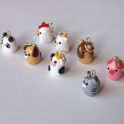 Polymer Clay Kunst, Crea Fimo, Easy Polymer Clay, Polymer Clay Gifts, Polymer Clay Kawaii, Clay Keychain, ดินปั้น Polymer Clay, Polymer Clay Figures, Tanah Liat