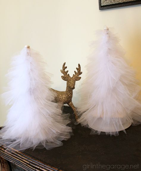 How to make beautiful DIY tulle trees for Christmas or winter decor. girlinthegarage.net Tulle Projects, Diy Christmas Pictures, Tulle Christmas Trees, Tulle Crafts, Trees Diy, Diy Tulle, 2023 Ideas, Homemade Items, Winter Decorations Diy