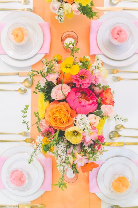 Spring Wedding Tablescapes, Citrus Wedding, Spring Decoration, Bright Wedding, Wedding Table Flowers, Pink Wedding Flowers, Minnesota Wedding, Orange Wedding, Wedding Table Decorations