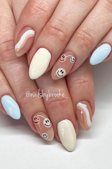 Neutral Smiley Face, Rounded Acrylic Nails, Teen Nails, Cute Simple Nails, Simple Gel Nails, Girly Acrylic Nails, Summery Nails, Her Nails, Really Cute Nails