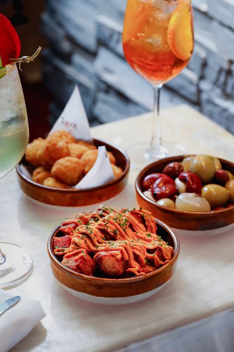 Spanish Tapas Photography, Spanish Inspired Restaurant, Tapas Restaurant Food, Spanish Tapas Aesthetic, Fancy Tapas, Tapas Bar Design, Tapas Photography, Tapas Aesthetic, Tapas Dinner Party