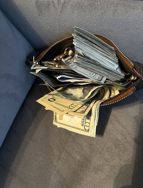 Money In Envelope Aesthetic, Big Paycheck Aesthetic, Getting Money Aesthetic, Paycheck Aesthetic, Purse Full Of Money, Financially Stable Aesthetic, Money Vision Board, Mo Money, Vision Board Photos