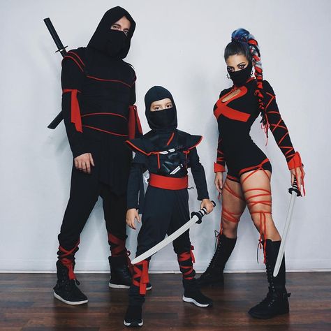 #Halloween #Makeup #Costume #Ninja Rave Halloween Costumes, Ninja Halloween, Family Themed Halloween Costumes, 90s Halloween Costumes, Clown Halloween Costumes, Themed Halloween Costumes, Halloween Coustumes, Doll Halloween Costume, Holloween Costume