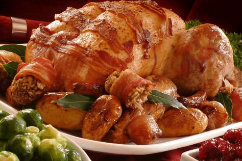 Gordon Ramsay Turkey, Christmas Turkey Recipes, Gordon Ramsey Recipes, Perfect Roast Turkey, Gordon Ramsay Recipe, Roast Turkey Recipes, Christmas Turkey, Turkey Recipes Thanksgiving, Turkey Recipe