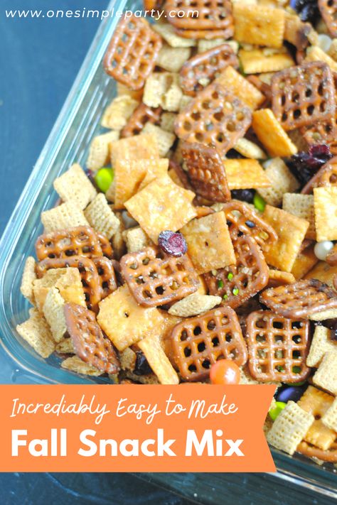 Cereal Snack Recipes, School Snack Mix Recipes, Fall Sweet And Salty Snacks, Salty Fall Party Snacks, Easy Snack Mixes For A Party, Easy Party Mix Snacks, Sweet And Salty Fall Munch, Easy Party Snacks Sweet, Sweet And Salty Halloween Chex Mix Recipes