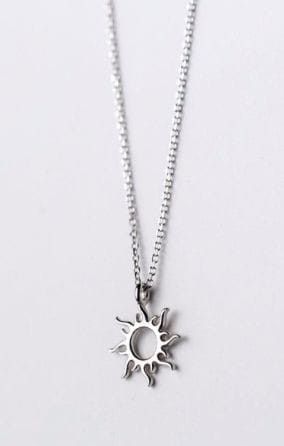 Sun Necklace Silver, Silver Sun Necklace, Indie Necklace, Unique Silver Jewelry, Sun Pendant, Instagram Photo Ideas Posts, Funky Jewelry, Pendant Design, Cute Jewelry