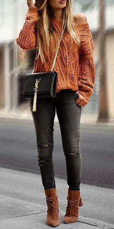 Fall sweaters - get fall outfit ideas with this collection, including oversized sweaters. Cosy Fall Outfits, Cosy Fall, Fashion Trend Inspiration, Orange Jeans, Perfect Winter Outfit, Knitwear Inspiration, Mandala Tattoo Design, Populaire Outfits, Trendy Fall Outfits