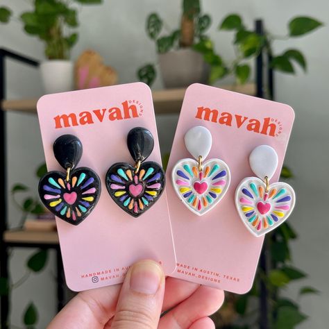 fiesta heart earrings / hispanic heritage earrings / colorful clay earrings / mexican inspired clay earrings / mexican earrings/ latinx shop Clay Earring Market Display, Mexican Polymer Clay, Christmas Shoes Diy, Christmas Clay Earrings, Clay Embroidery, Earrings Handmade Clay, Diy Gifts To Sell, Earring Inspo, Bathroom Farmhouse