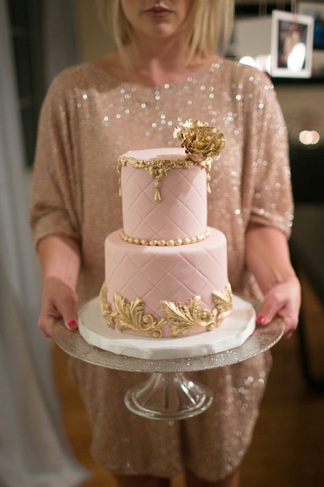 Gold And Pink Wedding Cake, Gold And Pink Wedding, Pink And Gold Cake, Cakes Pink, Backyard Bridal Showers, Elegant Birthday Cakes, Pink And Gold Wedding, Pink Wedding Cake, Wedding Cakes Blue