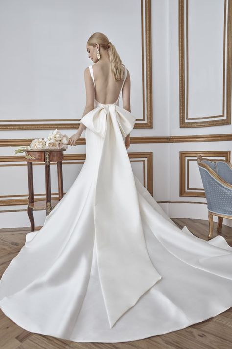 Sareh Nouri Wedding Dress, Sareh Nouri Bridal, Mikado Wedding Dress, Wedding Dresses Kleinfeld, Sareh Nouri, Flare Wedding Dress, Wedding Dress Brands, Bow Wedding Dress, Simple Wedding Dress