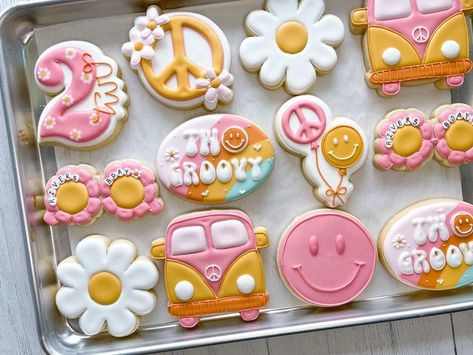 Kayla Davis, Coachella Birthday, Hippie Birthday Party, Groovy Birthday, Hippie Birthday, Tenth Birthday, 5th Birthday Party Ideas, Girl Bday Party, Second Birthday Ideas