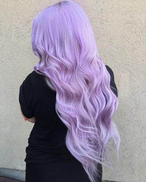 Light Purple Hair Dye, Lavender Hair Color Ideas, Hair Color Ideas Trendy, Lilac Hair Color, Lavender Hair Colors, Light Purple Hair, Hair Colour Design, Purple Ombre Hair, Blue Ombre Hair