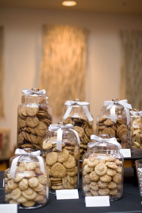 Cookie Bar Wedding, Cookie Buffet, Wedding Food Bars, Cookie Display, Food Bars, Cookie Table, Gourmet Breakfast, Catering Options, Food Bar