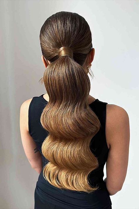 Wedding-Guest Perfect Hollywood Wavy Low Ponytail for Long Hair Styles For Bridesmaids, Wedding Hairstyles For Bride, Hairstyles For Bride, Lady Lovely Locks, Bridesmaid Updo, Flower Crown Hairstyle, Romantic Curls, Hair To One Side, Romantic Hairstyles