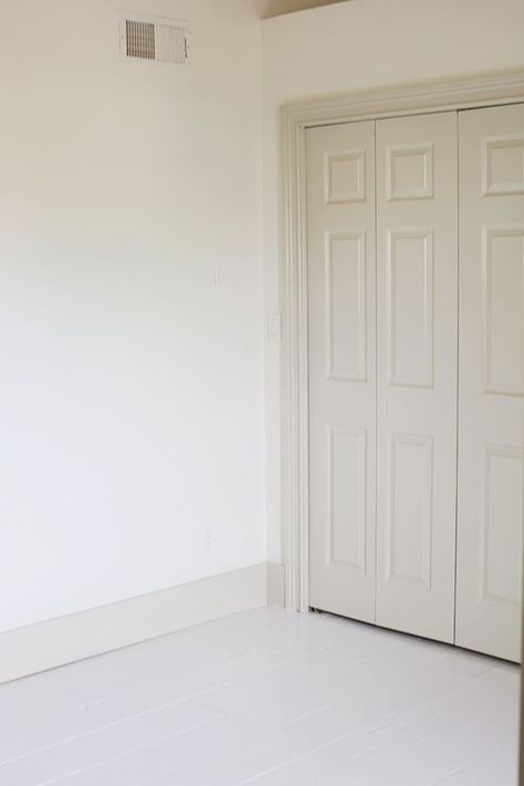 White Walls + Contrasting Molding = HEAVEN | Little Green Notebook | Bloglovin’ Master Closet Carpet, Closet Carpet, Best Paint Brand, Painted Plywood Floors, Juniper Home, Tan Walls, Dark Trim, Pink Carpet, Carpet Styles