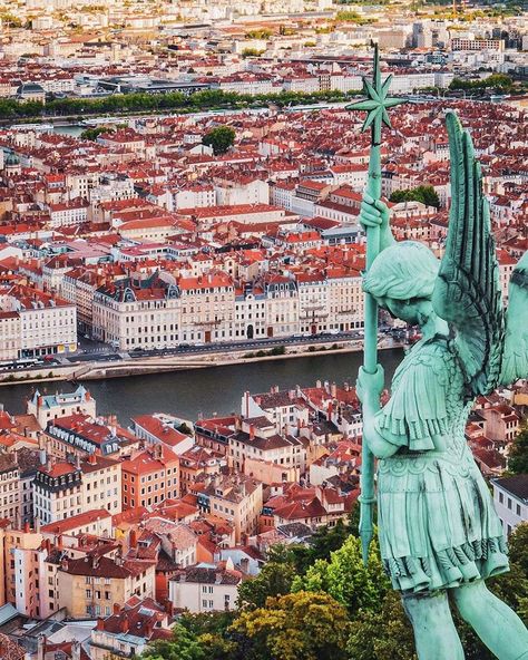 4,077 Likes, 42 Comments - 🏙Hello_rooftops (@hello_rooftops) on Instagram: “🔺This wonderful picture is by @mankoely 🔹Location : Lyon , France 🔺Founders @reginesemaan…” Summer Abroad, France Aesthetic, Lyon France, Wonderful Picture, Dream City, Rooftops, City Photography, Travel Goals, France Travel