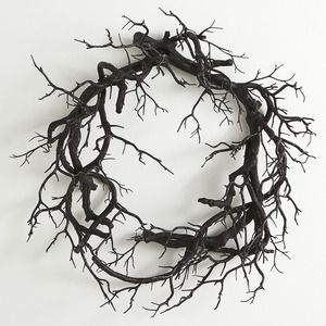 Creepy Black Branch Wreath Halloween Table Centerpieces, Halloween Chic, Table Halloween, Diy Halloween Decor, Chic Halloween, Artificial Wreath, Wreaths & Garlands, Art Deco Stil, Halloween Table