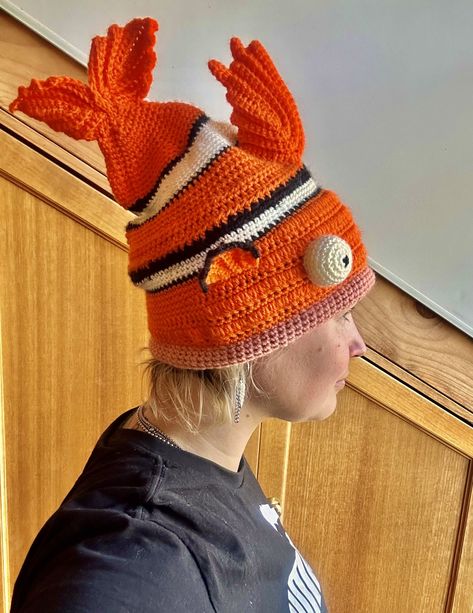 Crochet Funky Hat Pattern, Funny Crochet Hats, Crochet Fish Hat, Crochet Rocket, Fish Hat, Crochet Balaclava, Extreme Knitting, Crochet Festival, Funky Hats