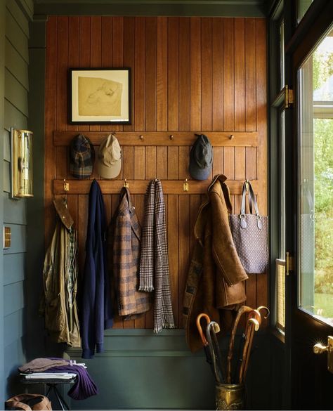 Mudroom Makeover, Mudroom Design, Studio Green, Boot Room, Laundry Mud Room, Farrow Ball, Cabin Decor, House Inspo, Interior Design Trends