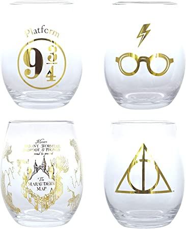 Harry Potter Wine Glasses, Harry Potter Christmas Gifts, Harry Potter Symbols, Books And Movies, Ideal Kitchen, The Deathly Hallows, Custom Starbucks Cup, Beloved Book, Harry Potter Collection