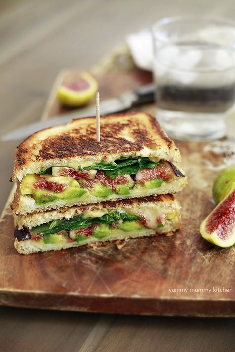 Spinach Grilled Cheese, Avocado Grilled Cheese, Avocado And Spinach, Fig Recipes, Grilled Cheese Recipes, Yummy Mummy, Healthy Sandwiches, Fresh Figs, Queso Fresco