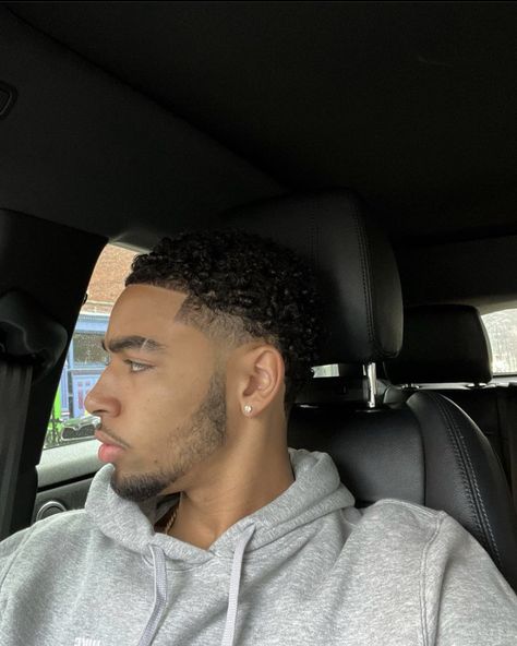 A3 Hair, Low Haircuts, Beard Shape, Taper Fade Short Hair, Men Fade Haircut Short, Taper Fade Curly Hair, Afro Fade, Black Hair Cuts, Beard Shapes