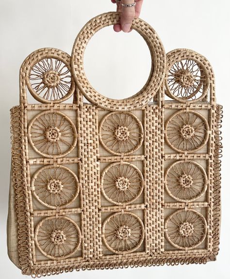 American Vintage Clothing, Beach Market, Rattan Bags, Rose Purse, Distressed Leather Belt, Rattan Bag, Vintage Belt Buckles, Vintage Monogram, Straw Bags