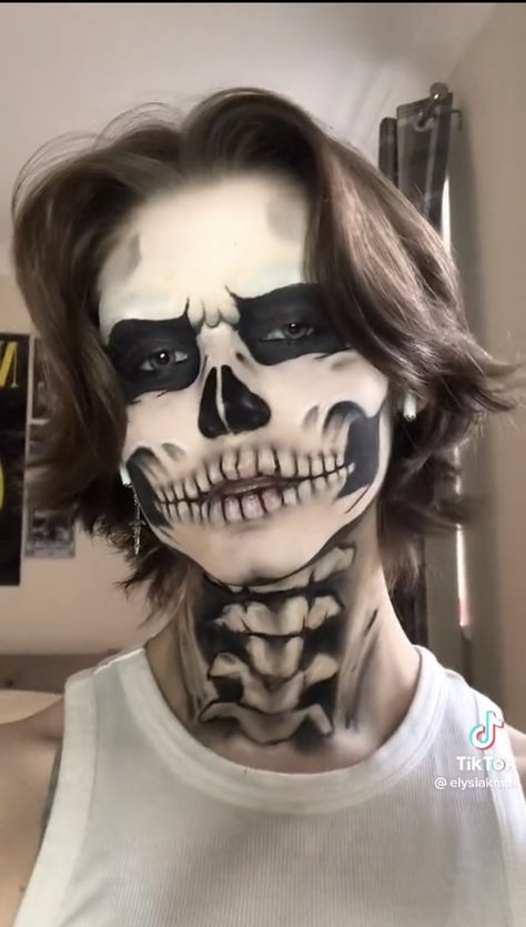 Make Up Halloween Hombre, Makeup Halloween Hombre, Skull Makeup Men, Skull Makeup Ideas, Calavera Makeup, Skull Makeup Halloween, Mens Halloween Makeup, Catrina Makeup, Vampire Cosplay