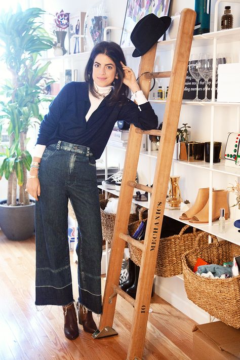 Leandra Medine, aka The Man Repeller, shares her life in 3 looks. Man Repeller Style, Leandra Medine Style, Chloë Sevigny, Track And Field Athlete, Leandra Medine, Giovanna Battaglia, Poppy Delevingne, Man Repeller, Sienna Miller