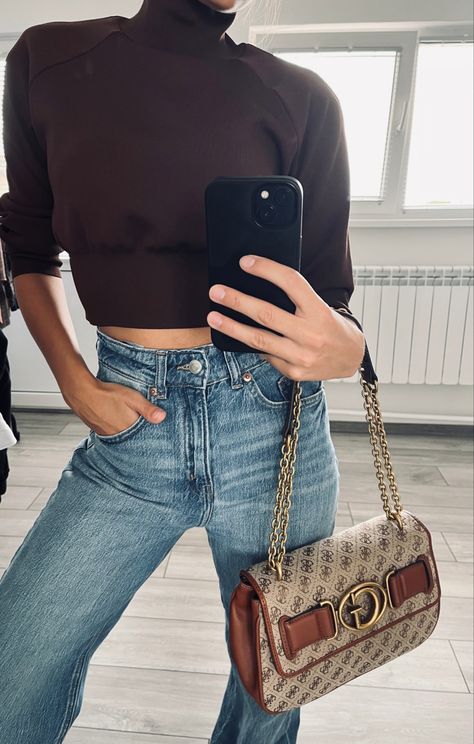 Guess Bag Outfit, Guess Clothing, Shoulder Bag Outfit, I Fancy You, Guess Bag, Brown Crop Top, Bag Outfit, Brown Fall, Brown Outfit