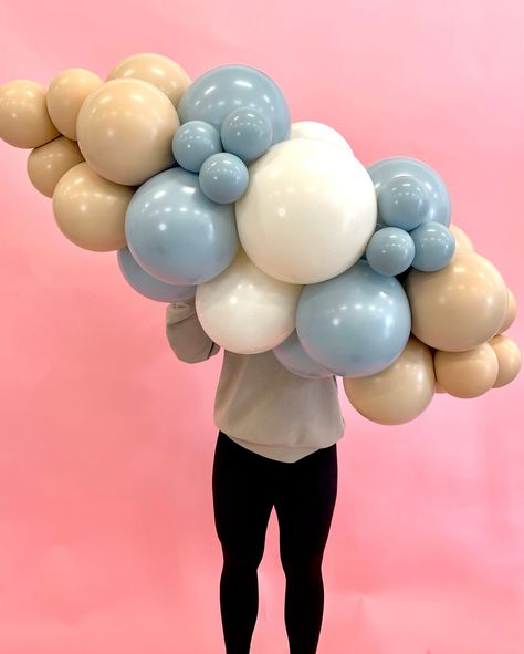 Small Balloon Arrangements Birthday, Grab And Go Garland, Grab And Go Balloons, Diy Balloon Arch Tutorial, Grab And Go Balloon Garland, Balloon Garland Ideas, Balloon Arch Tutorial, Balloon Decor Birthday, Wedding Balloon Arch