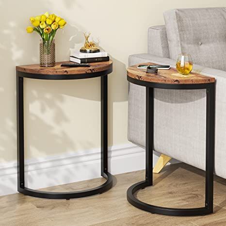 Narrow Side Sofa Table, Small Coffee Side Table, Cute Tables For Living Room, Small Living Inspiration, Couch C Table, Simple End Tables Living Room, End Table Couch, Couch Side Table Ideas, Small Couch Side Table