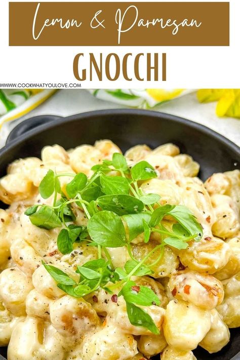 A close up of Gnocchi with a Lemon Parmesan Sauce in a black bowl. Lemon Ricotta Gnocchi, Gnocchi Lemon Cream Sauce, Lemon Butter Gnocchi, Lemon Gnocchi Recipes, Lemon Parmesan Sauce, Lemon Gnocchi, Gnocchi Parmesan, Parmesan Gnocchi, Parmesan Sauce Recipe