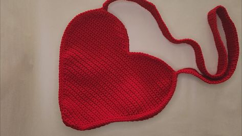 Crochet Heart Purse Free Pattern, Heart Shaped Crochet Bag, Heart Bag Pattern, Heart Crochet Bag, Crochet Heart Bag, Crochet A Heart, Crochet Top Free Pattern, Summer Top Crochet, Heart Bags