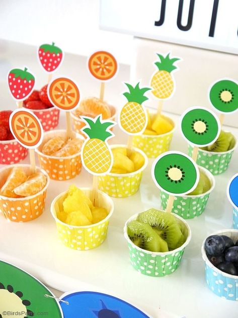 Fruits For Birthday Party, Fruits Themed Birthday Party, Fruit For Birthday Party, Two Frutti Birthday Party, Sweet One Party Food Ideas, Play Date Birthday Party, Birthday Fruit Ideas, Tropical Fruit Decor, Hey Bear Party Ideas