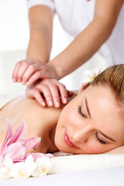 Massage Images, Massage Pictures, Body Massage Spa, Massage Marketing, Body To Body, Hot Stone Massage, Massage Benefits, Thai Massage, Full Body Massage