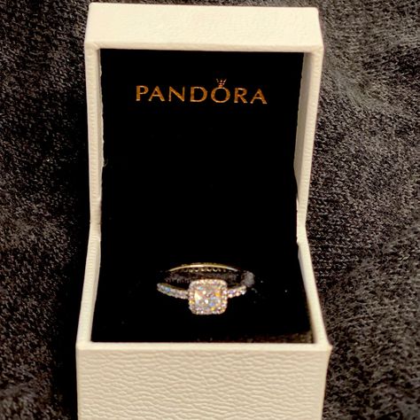 Pandora Square Sparkle Halo Ring Size 6. Brand New. Only Worn A Few Times. (Fit Too Small). Original Pandora Gift Box Included Perfect For Gifting A Promise Ring Crafted In Sterling Silver, This Sophisticated Style Is Embellished With Sparkling Cubic Zirconia Stones And Features A Large, Square-Cut Stone As The Centerpiece. Pandora Promise Rings, Promise Rings Pandora, Ring Pandora, Pandora Bracelet Charms Ideas, Cute Promise Rings, Pandora Gift, A Promise Ring, Antlers Decor, Pretty Jewelry Necklaces