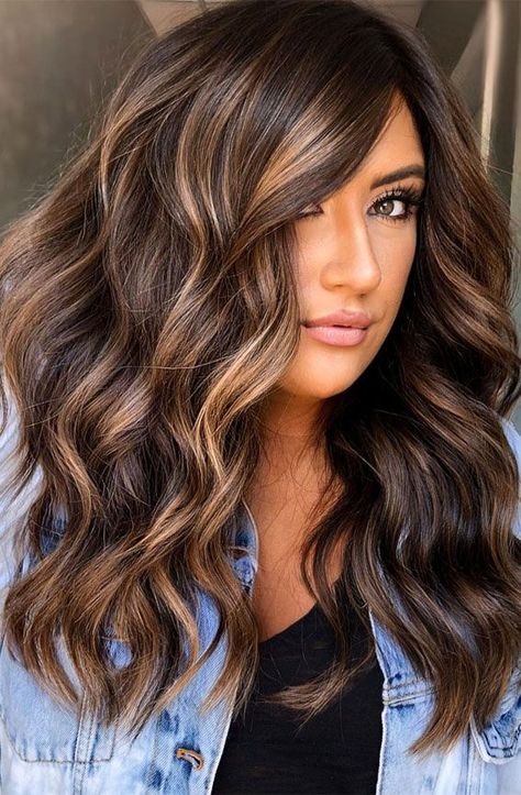 Winter Hair Color For Light Brunettes, Winter Brown Hair With Highlights, New Hair Color Ideas For Dark Hair, Chocolate Brown And Caramel Hair, Shades Of Caramel Hair Color, Hair Color Ideas 2022 Trends Brunette, Dark Chocolate Hair With Caramel, Ombre Dark Hair Color, Fall Hair Highlights And Lowlights Brown