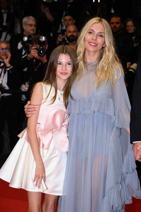 Sienna Miller Daughter, Pink Satin Mini Dress, Mother Daughter Dates, Cannes Red Carpet, Celebrity Music, Chloe Dress, Sienna Miller, Glamour Fashion, Celebrity Look