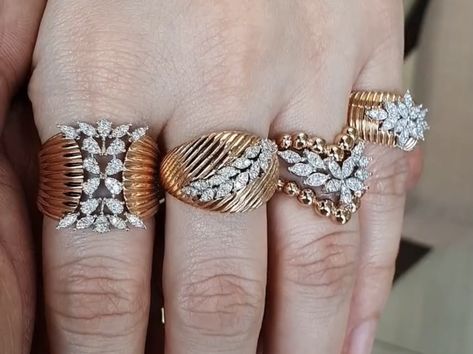 Cocktail Ring Designs, Fancy Diamond Ring, Unique Gold Jewelry Designs, Diamond Flower Pendant, Engagement Mehndi Designs, Diamond Bracelet Design, Fancy Jewelry Necklace, Diamond Earrings Design, Pattern Wedding