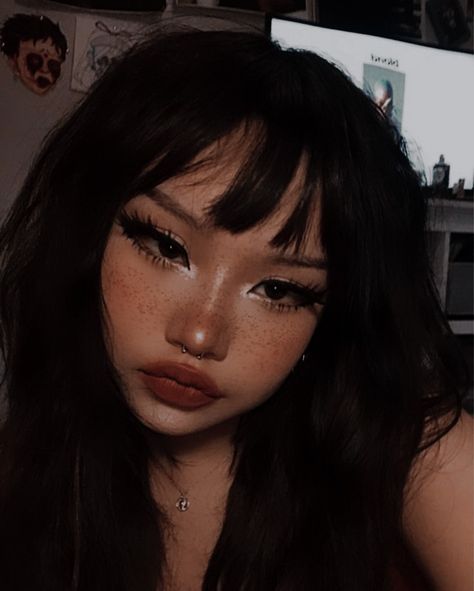 Emo Asian Makeup, Maquillaje E Girl Dark, Makeup Ideas Emo, Dark Grunge Makeup, Soft Grunge Makeup Look, Ethereal Makeup Goddesses, Make Up Grunge, Soft Gothic Makeup, Emo Makeup Looks