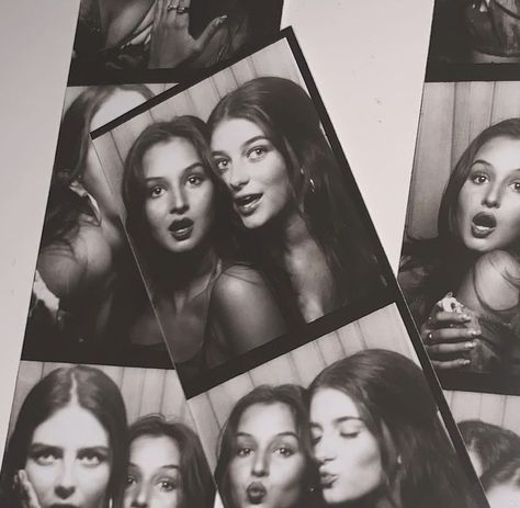 Kendall Jenner Profile, Profile Pic Black, Photo Booth Polaroid, Film Photobooth, Photo Booth Aesthetic, Polaroid Photo Booth, Booth Aesthetic, Drink Night, Friendship Pictures