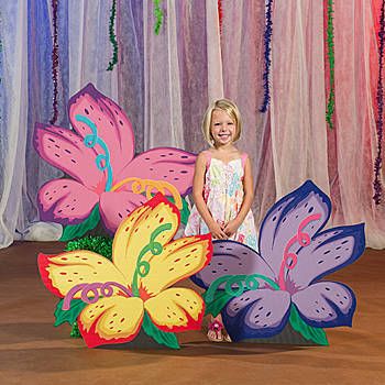 Weird Animals Vbs, Flower Props, Theme Carnaval, Stage Props, Board Decoration, Jungle Theme, Stage Decorations, Luau Party, School Decorations