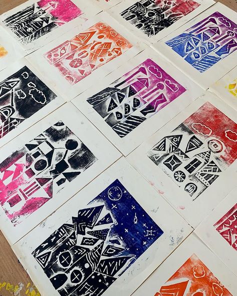 👏🏻 Collagraph prints in TWO colours! After last weeks success printing our foam collagraphs, this week classes experimented with using two… | Instagram Collograph Printmaking, Art Club Projects, Falcon Art, Visual Art Lessons, Printmaking Projects, Art Education Projects, Middle School Art Projects, Fun Classroom Activities, Elementary Art Projects