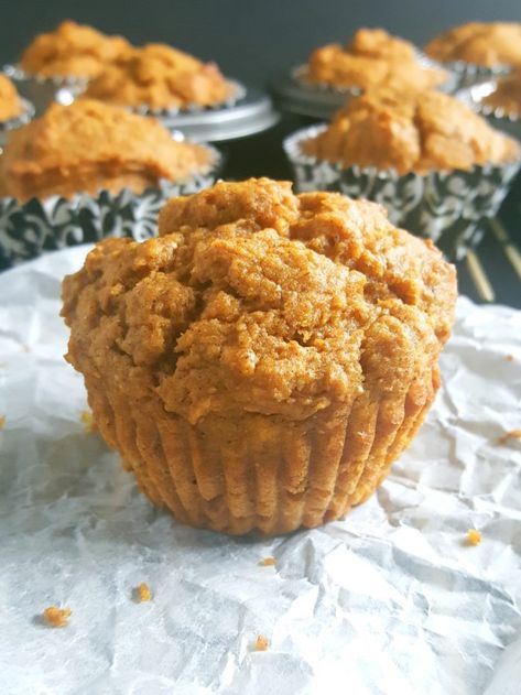 Muffins Yogurt, Homemade Pumpkin Muffins, Easy Pumpkin Muffins, Best Pumpkin Muffins, Pumpkin Yogurt, Greek Yogurt Muffins, Fall Recipes Breakfast, Pumpkin Muffins Easy, Up Pumpkin